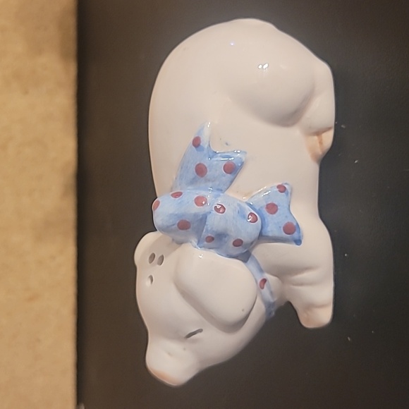 Vintage Pig Salt & Pepper Shakers - Picture 2 of 13